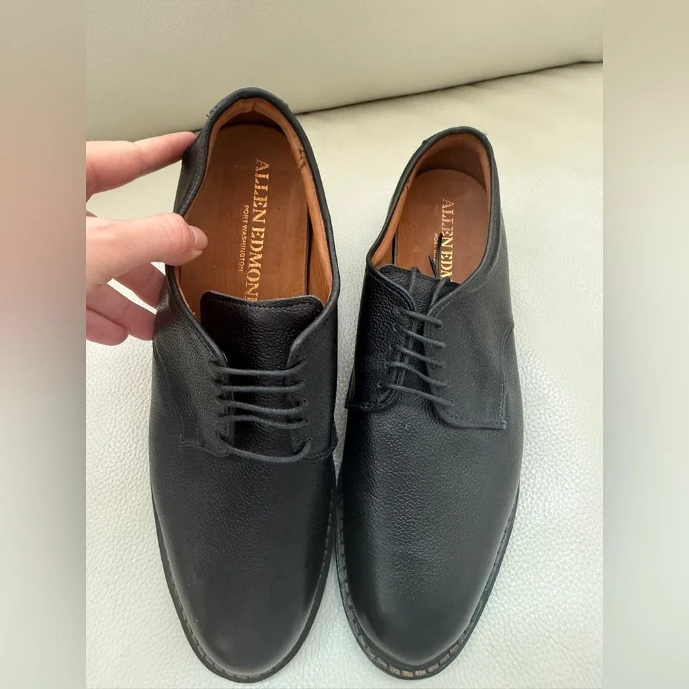 Allen Edmonds Men's Wanderer Plain Toe Oxfords 9D